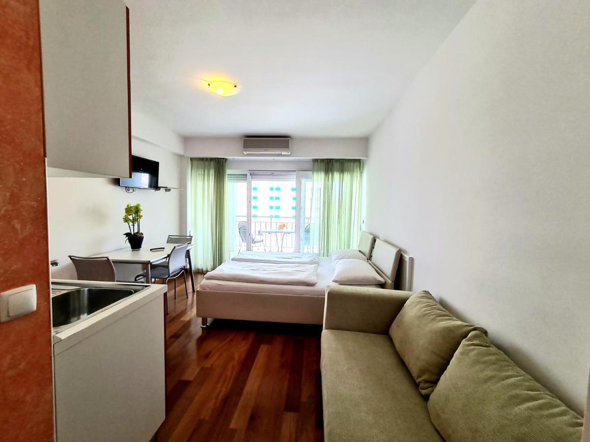 Apartments Veronika Makarska Buitenkant foto