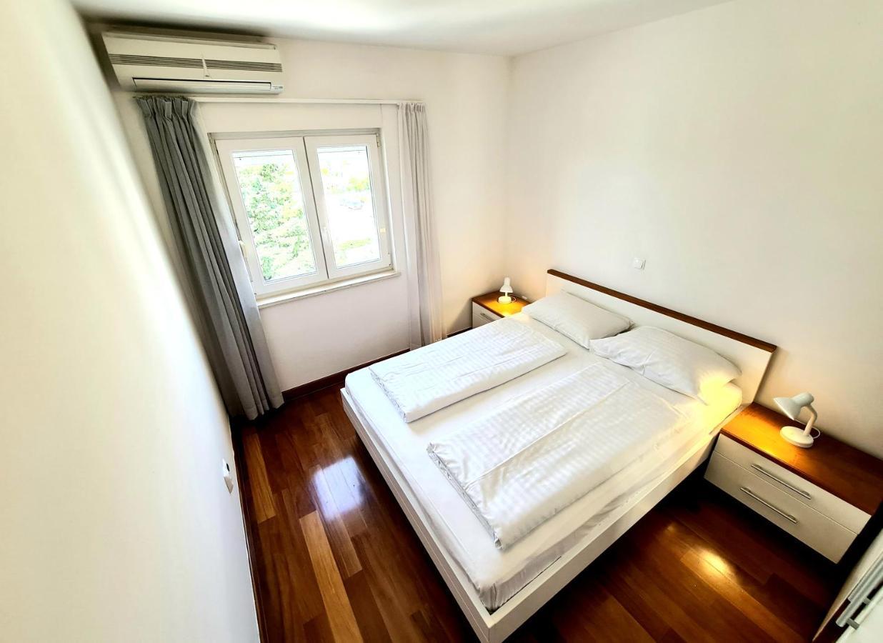 Apartments Veronika Makarska Buitenkant foto