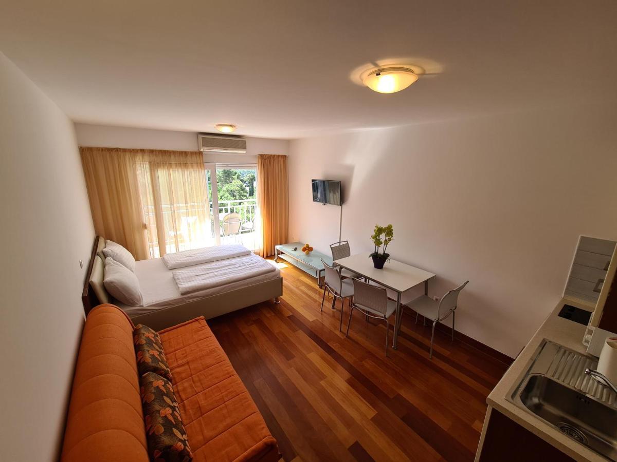 Apartments Veronika Makarska Buitenkant foto