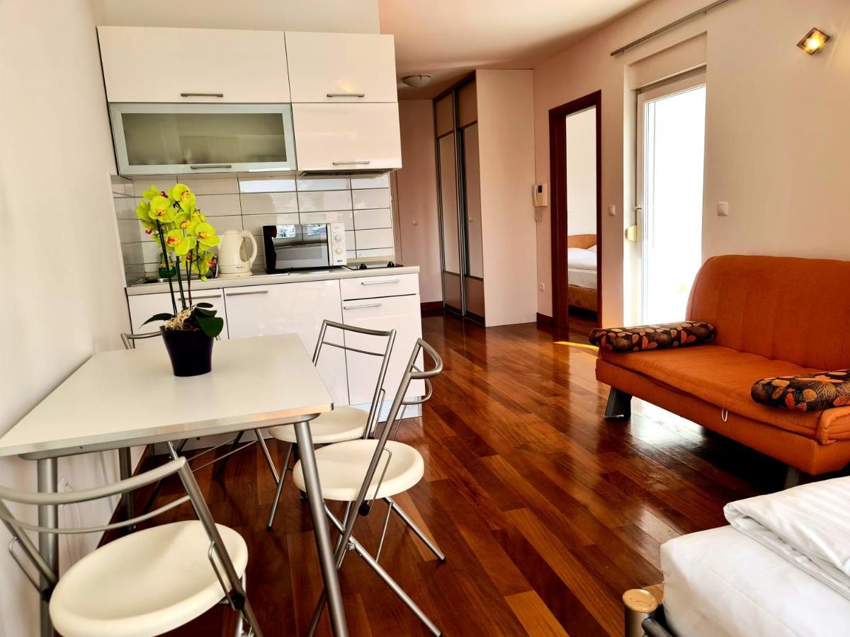 Apartments Veronika Makarska Buitenkant foto